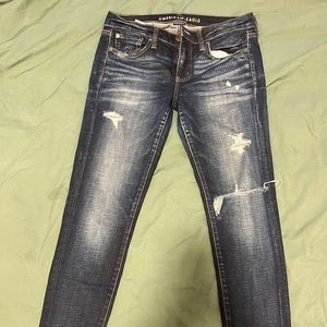 Low rise distressed American eagle jeans
